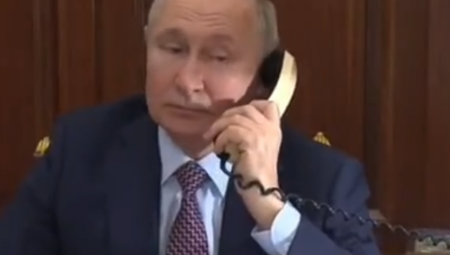 PUTIN PREKINUO SASTANAK ZBOG NJE Javio se devojčici na telefon, njenu reakciju svi komentarišu (VIDEO)