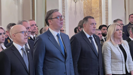 VUČIĆ NA PRIJEMU Svečanost u Domu Garde, evo ko je među zvanicama (FOTO)