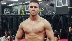 AKO MI SE NEŠTO DESI, ZNAĆETE KO JE TO URADIO Šokantne reči srpskog MMA borca, upali mu u stan, sad planiraju njegovo ubistvo? (VIDEO)