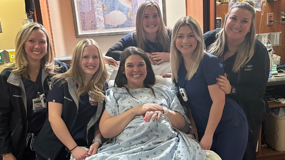 MAJKA SA DVE MATERICE RODILA DVE BEBE Porođaj trajao dva dana, redak medicinski fenomen obišao svet (FOTO/VIDEO)