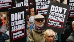 "NIJE GOTOVO" Oglasio se advokat osnivača Vikiliksa