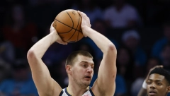 JOKIĆ SLAVIO U DERBIJU Srbin moćnim tripl-dablom razbio Janisa i Milvoki
