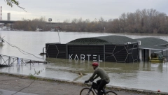 SPLAV "KARTEL" POTONUO JER JE PUKAO DRVENI MOST Prvi detalji istrage o katastrofi na Novom Beogradu