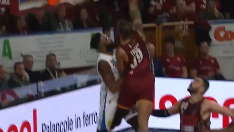 MONSTRUOZNO ZAKUCAVANJE Iz Italije nam stiže poster godine? (VIDEO)