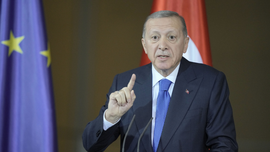 ERDOGAN DIGAO UZBUNU "Razgovaraću sa Putinom, to ne sme da se desi"