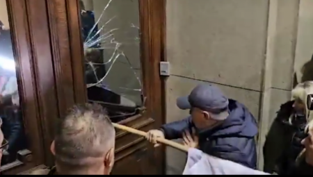 HRVATSKI I ISLAMISTIČKI MEDIJI LIKUJU: "Goreće Beograd"