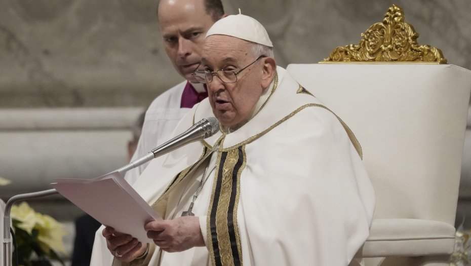 "RAT JE ZLO" Papa Franja: Pomolimo se za one koji pate