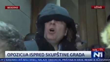 ZELENOVIĆ DAO ZNAK ALEKSIĆU Evo kako je započeo napad majdanovaca na Skupštinu grada Beograda (VIDEO)