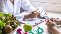 KAKO SMANJITI RIZIK OD RAKA DEBELOG CREVA? Evo koje namirnice treba da izbegavate