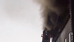 DRAMATIČNI SNIMCI IZ ALBANIJE Gori 12. sprat, zarobljeno 40 ljudi!