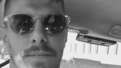 POLICIJA ISPITUJE SMRT JANJUŠEVOG BRATA Otkriveni novi detalji nakon što je pronađen u stanu, evo šta je odmah naloženo