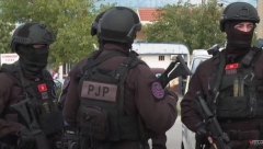 UHAPŠEN SLUŽBENIK MUP-a NA CETINJU: Akcija "Browing" sprovedena u ranim jutarnjim časovima