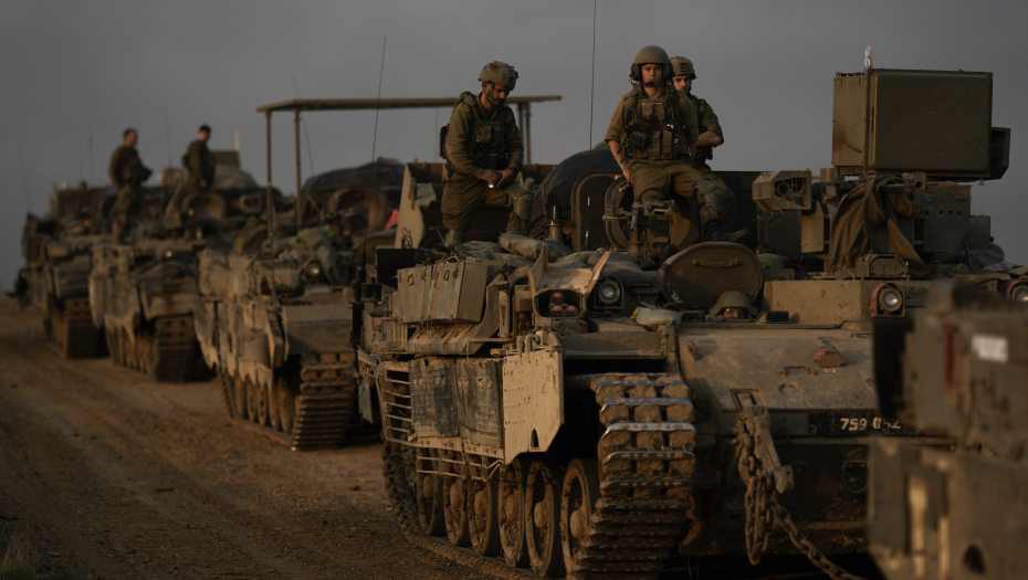 RACIJE NA JUGU POJASA GAZE Tenkovske jedinice IDF napreduju u Kan Junisu