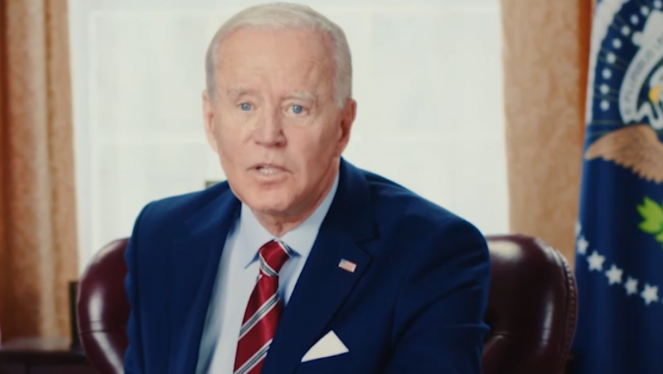 "ČIPOVANI" BAJDEN PEVA "Ja sam Rus" (VIDEO)