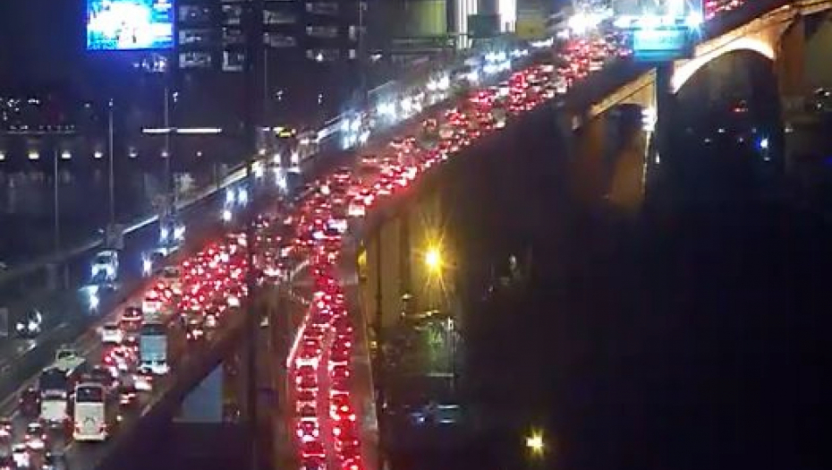 KILOMETARSKA KOLONA NA AUTOPUTU Ovaj deo Beograda je teško proći, evo gde je kritično