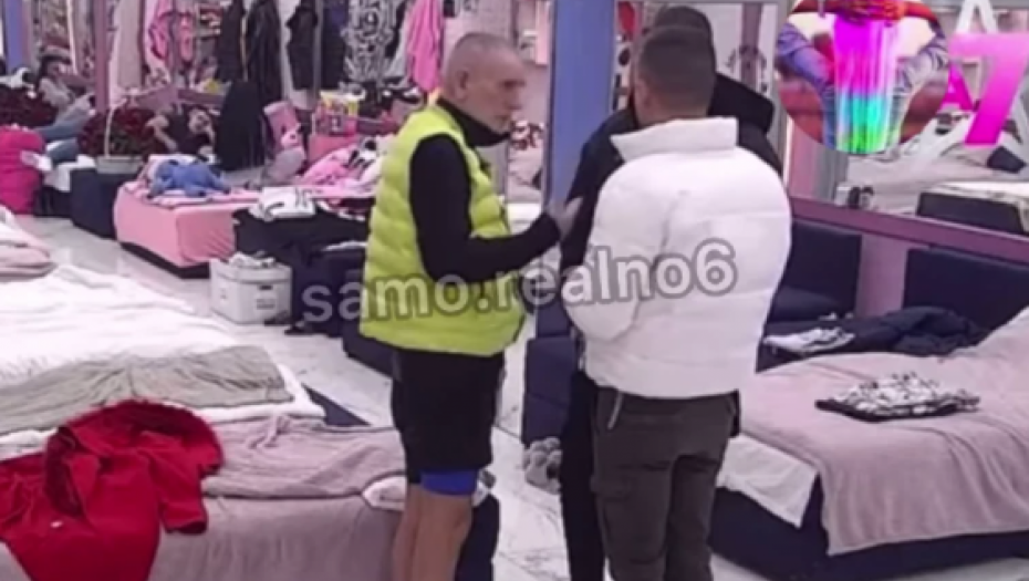UČESNICI ELITE NE ZNAJU ŠTA SE DEŠAVA SA JANJUŠEM Pojavio se snimak razgovora, misle da je na ovoj lokaciji, plaše se najgoreg