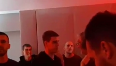 DA LI JE OVO ZNAK DA SE DEFINITIVNO VRAĆA? Nikola Topić stigao na Zvezdin novogodišnji koktel (VIDEO)