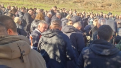 SKOČIO BIH SAD ZA TOBOM! Janjuš kuka na sav glas, održao potresan govor na sahrani brata Mihajla!