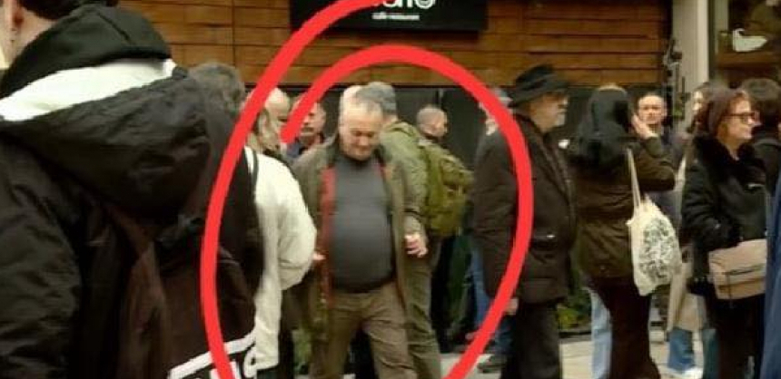 OTPORAŠ OD  57 GODINA SE POJAVIO NA PROTESTU TZV. STUDENATA! Dokaz da  protest na Studentskom trgu nema nikakve veze sa studentima (FOTO)