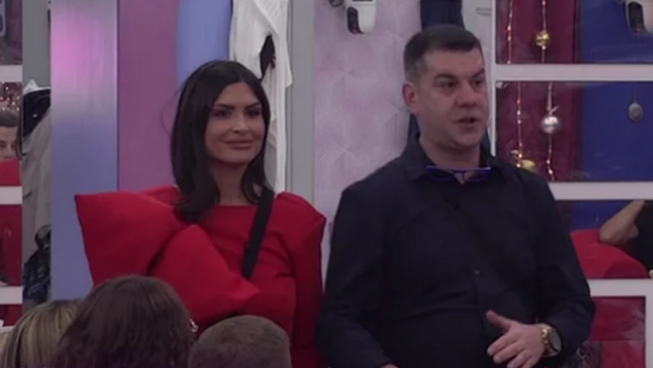 EVO KOLIKO JE ZAPRAVO JELENA MLAĐA OD IVANA! Šok informacije nakon javne preljube!