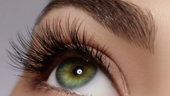 SVE ŽENE IH ŽELE Evo kako postići guste i zavodlive trepavice prateći savete vrhunskih šminkera