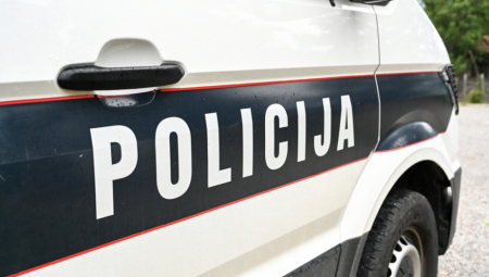 DRAMA U ZENICI Dečaka upucao drug, bore mu se za život