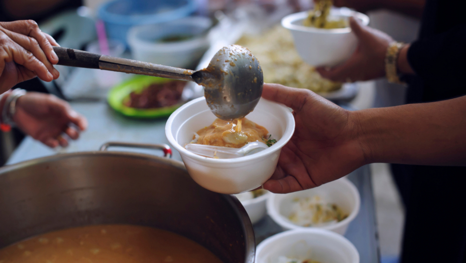 BRITANIJA POSTAJE ZEMLJA SIROMAHA Ljudi se masovno javljaju za socijalnu pomoć, ove cene više ne mogu da izdrže