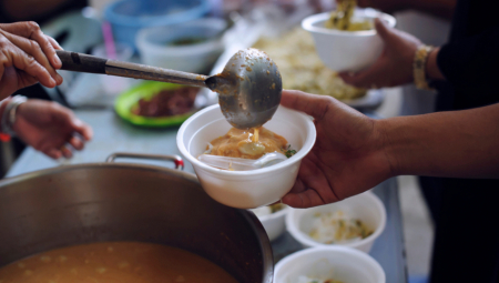 SVE JE VIŠE GLADNIH Rekordan broj ljudi traži pomoć