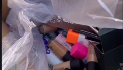 KOPALA JE PO KONTEJNERU U BLIZINI POZNATE KOZMETIČKE RADNJE Ono što je pronašla je kao džekpot, ljudi ostali šokirani