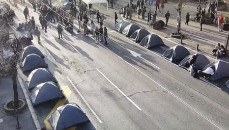 EVO DOKAZA DA SAMO NJIH ŠAKA JADA MALTRETIRA POLA BEOGRADA Ekipa od njih plafon 50-tak blokira grad