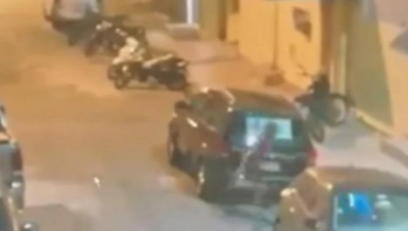 KANDIDAT ZA GRADONAČELNIKA IZREŠETAN NASRED ULICE Nadzorne kamere snimile zastrašujuće scene (VIDEO)