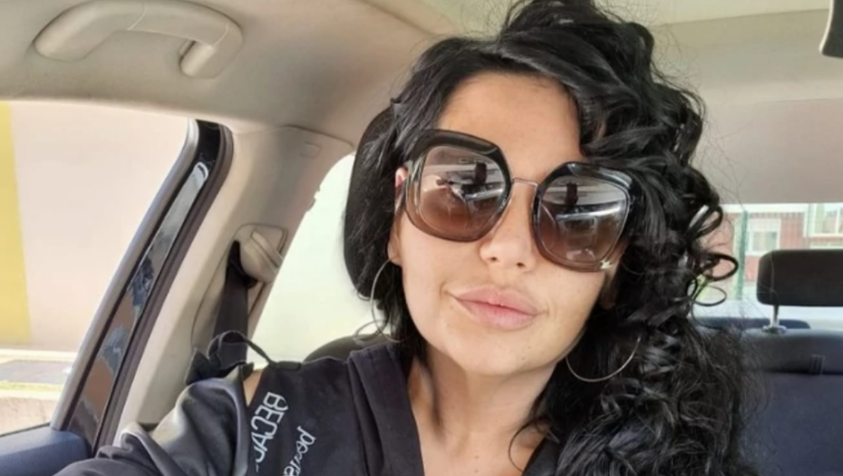 SRPKINJA DIJANA JE BILA GADAFIJEVA FRIZERKA On joj je dao šok ponudu "Morala sam da sednem da mu ne bih ODSEKLA UVO"