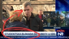 LJUDI, OVAJ IMA 57 GODINA A JOŠ JE STUDENT? Ćuta na protestu, uvideo blagodeti studentskih kartica!
