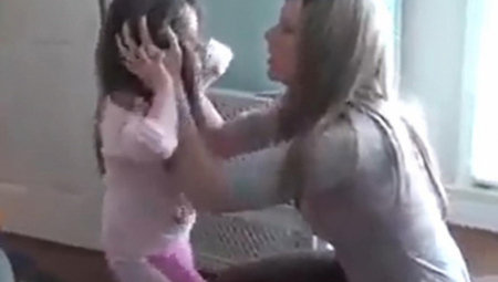 ZA SVAKI DOČEK SRBIJA ŠERUJE OVAJ KLIP Ako bacate petarde, kada čujete krik ovog deteta, i vi ćete to prestati da radite