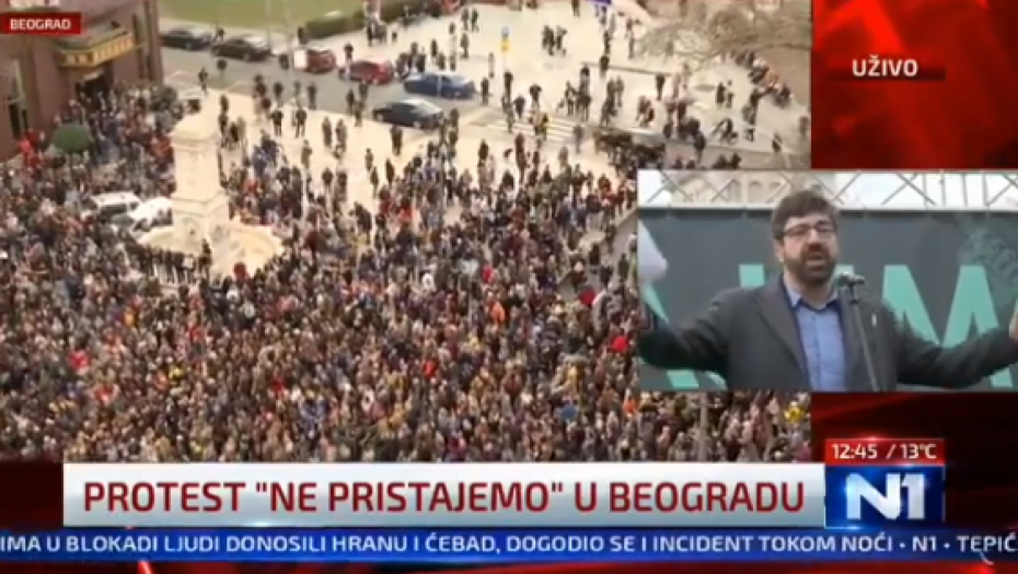 LAZOVIĆ, 43-GODIŠNJI STUDENT PRETI: Vlast osvajamo na ulici!