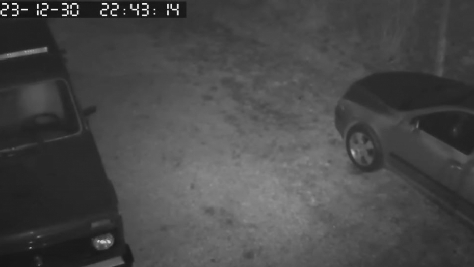 STRAVIČAN SNIMAK ZEMLJOTRESA U BiH: Kamere zabeležile jezivu scenu! Automobili se tresu, mnogi proveli besanu noć (VIDEO)