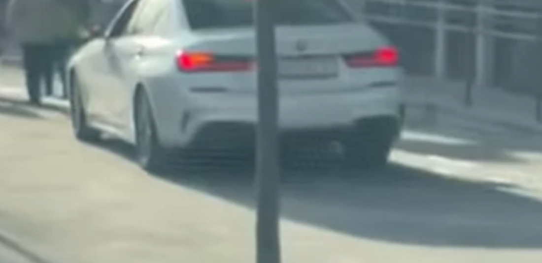 ŠTA OVAJ ČOVEK RADI? Beograđani šokirani postupkom vozača: "Sramota koliko su neki ljudi bahati i bezobrazni" (FOTO)