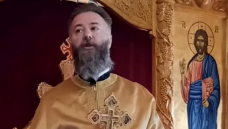 SRBI, OVAKO SE ULAZI U CRKVU Sveštenik savetuje kako da se ponašate i šta da nosite kada idete na liturgiju