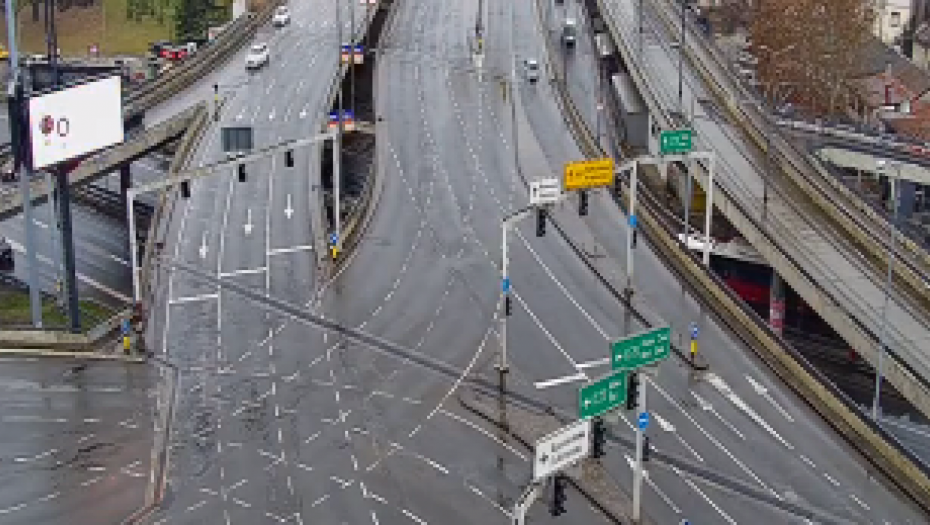 VEĆINA I DALJE ODMARA Prvi radni dan protiče bez gužve na ulicama Beograda (FOTO)