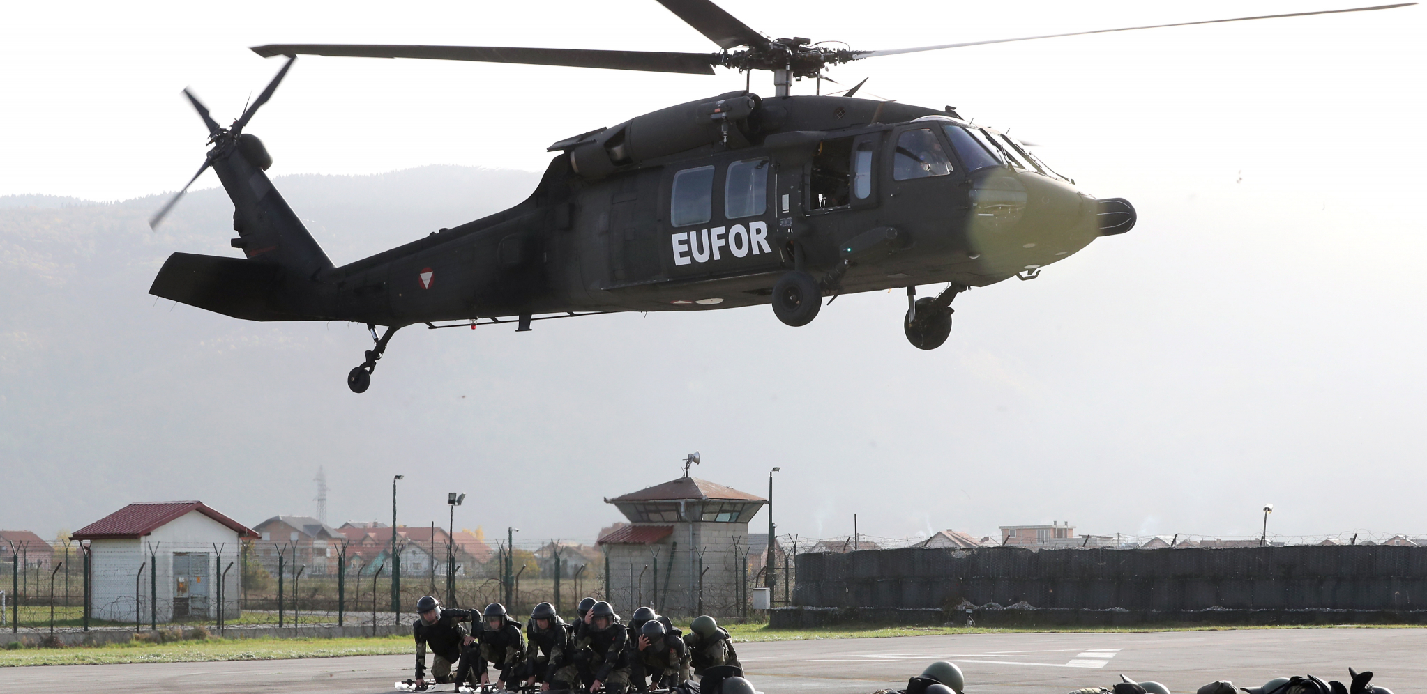 VOJNIK EUFORA POGINUO KOD TRAVNIKA Izašao iz kasarne a onda se desio užas! Podigli i NATO helikoptere