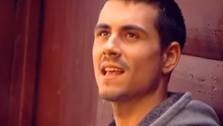 BIO JE U JEKU SLAVE, A ONDA ODJEDNOM NESTAO Njegov hit svi znate, a evo kako danas izgleda Bojan Bjelić!