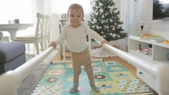 VELIKA POBEDA SRBIJE Mali Lav koji je ujedinio celu zemlju u julu dobio najskuplji lek na svetu, a sada može da stoji i hoda (VIDEO)
