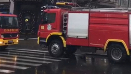 GUST DIM PREKRIO TERAZIJE Pogledajte prve snimke sa lica mesta (VIDEO)