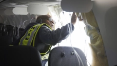 NOVI DETALJI DRAME U AMERICI Piloti aviona TRI PUTA upozoravali pre nego što su prozor i deo trupa otpali