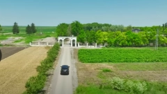 BRANKO ULOŽIO 200 EVRA U BIZNIS, DANAS ZARADI 100.000: Ima privatnog kuvara i luks imanje (VIDEO)