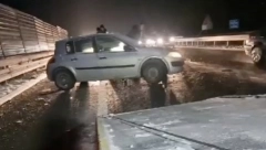 SILOVIT SUDAR NA AUTOPUTU MILOŠ VELIKI Lančani udes četiri vozila kod Uba, pa sudar još dva automobila - stvaraju se dugačke kolone (FOTO)