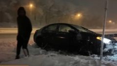 SNEG PARALISAO CENTRALNE DELOVE SAD Zatvorene škole, obustavljen saobraćaj na autoputevima (VIDEO)