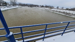 PRVE SLIKE SA LICA MESTA Ovo je brana sa koje je mlađa žena skočila u Zapadnu Moravu (FOTO)