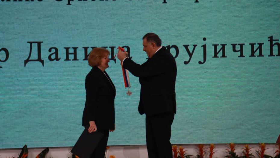MINISTARKA GRUJIČIĆ DOBILA ORDEN REPUBLIKE SRPSKE: Uvek sam se trudila da budem uz srpski narod ovog kraja