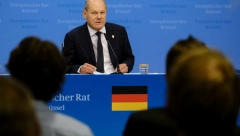 HAOS ZBOG CURENJA NEMAČKOG PLANA ZA REKETIRANJE KRIMSKOG MOSTA Britanci ljuti zbog Šolcove izjave?